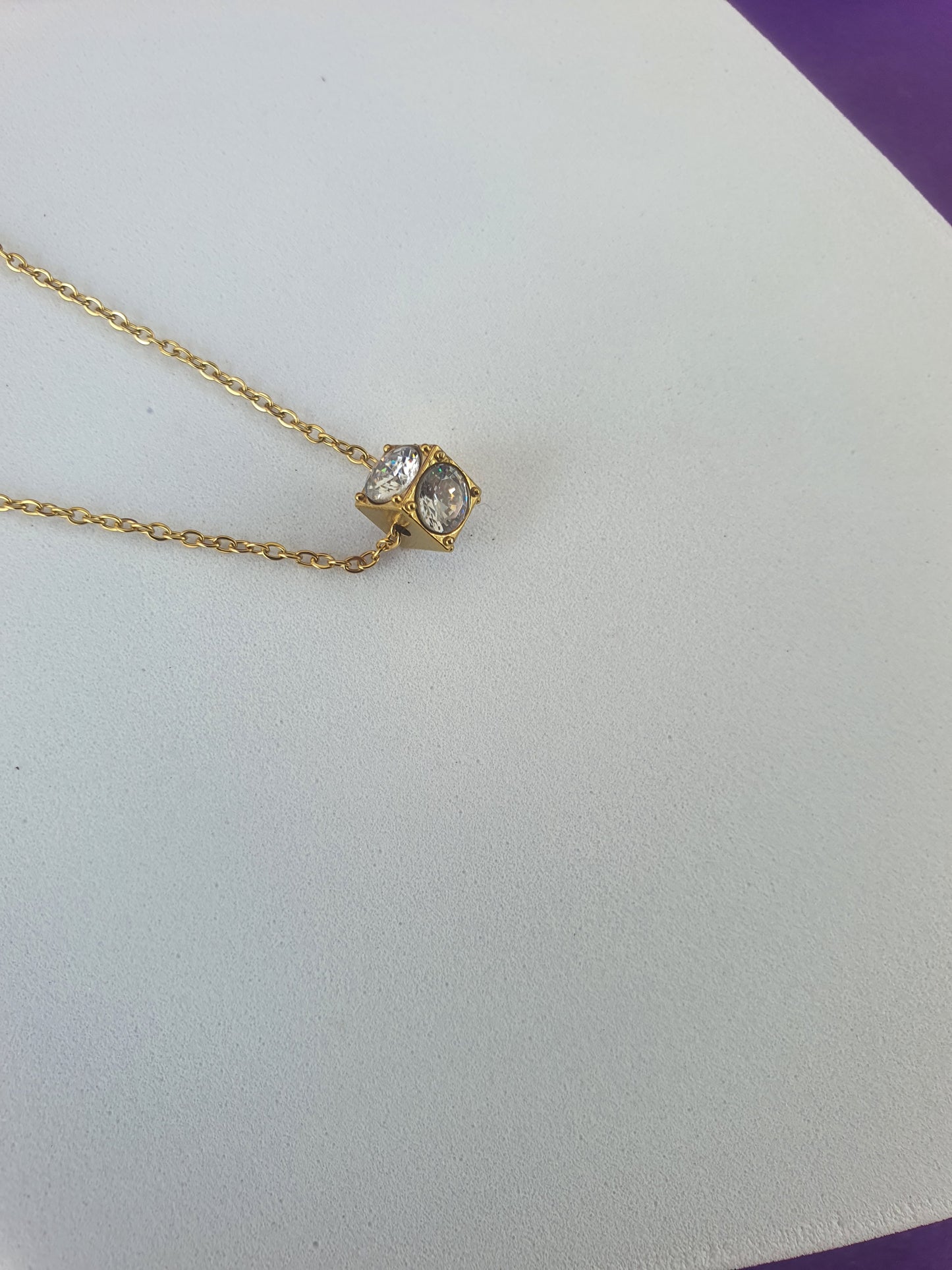 GOLD CHAIN M6 S9 WHITE STONE( ALL SIDES)