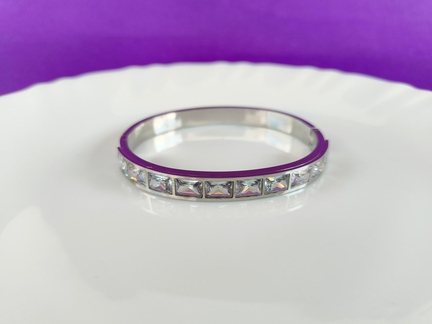 SILVER WHITE STONE BRACELET