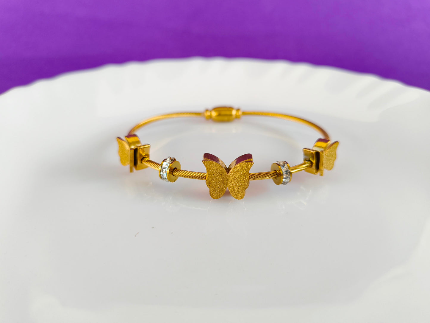 GOLD BUTTERFLY MAGNETIC BRACELET