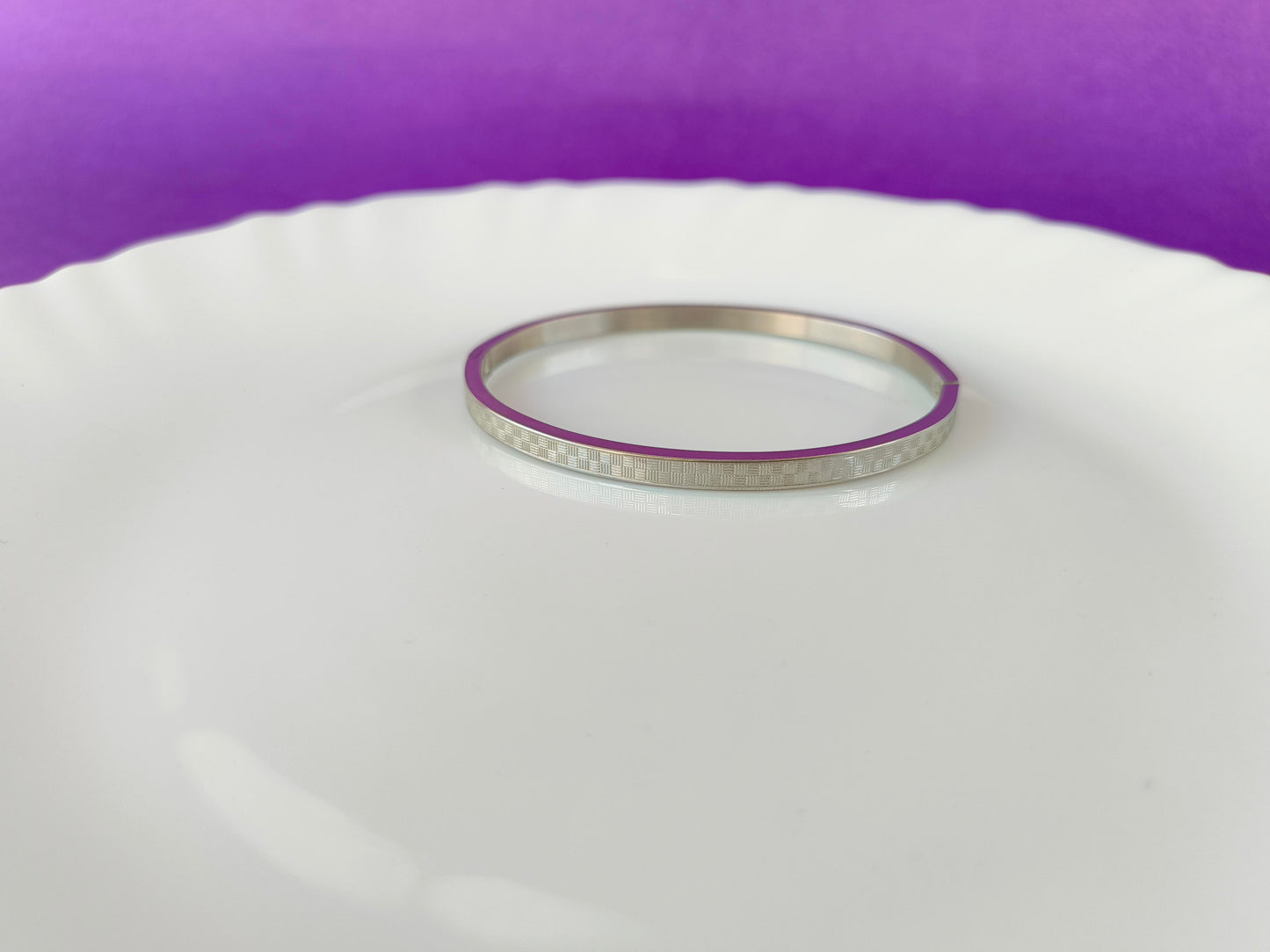 ADULT MINIMAL SILVER BRACELET X