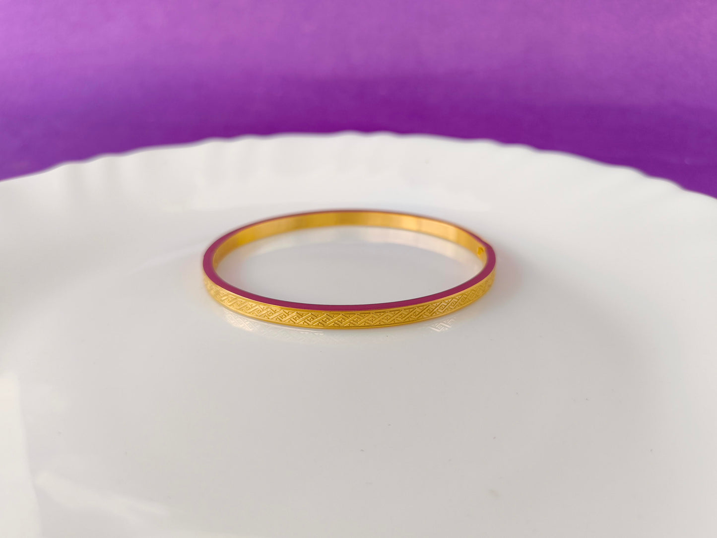 ADULT MINIMAL GOLD BRACELET X