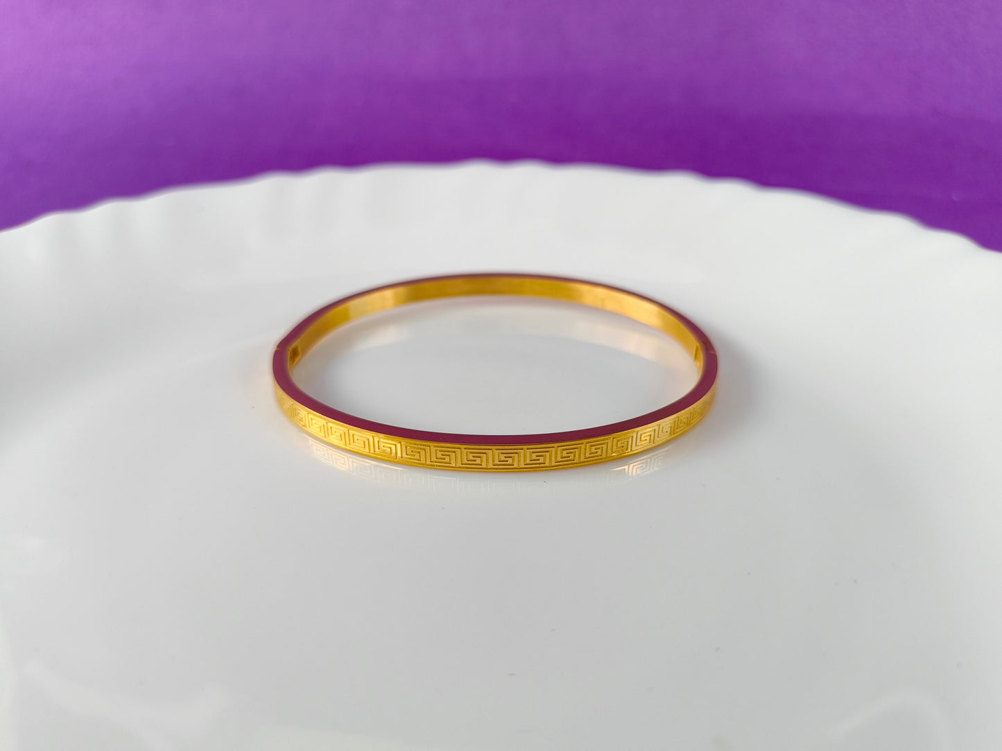 ADULT MINIMAL GOLD BRACELET X
