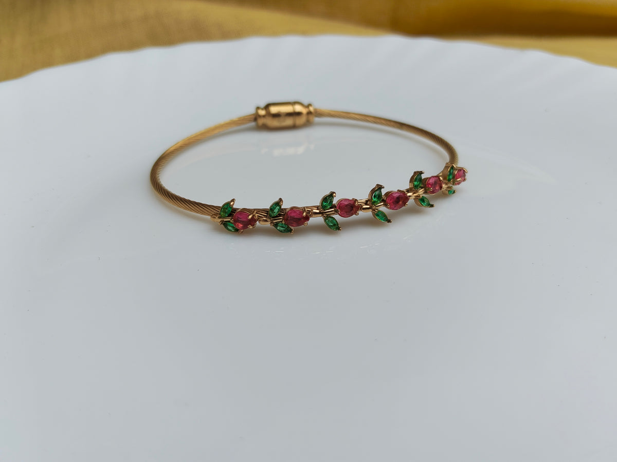 GOLD BRACELET