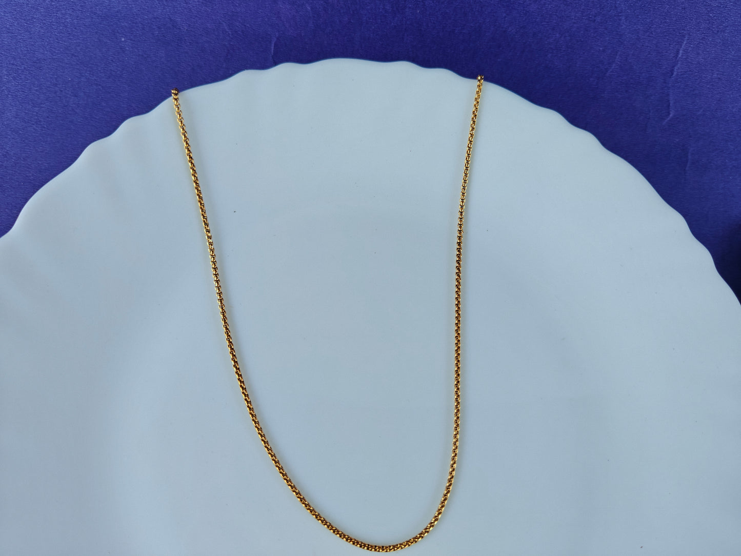 UNISEX GOLD CHAIN Y2 U