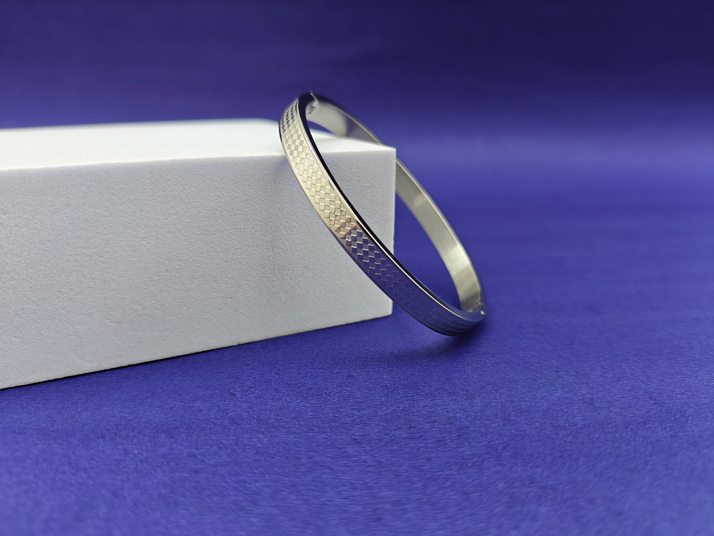 ADULT MINIMAL SILVER BRACELET X