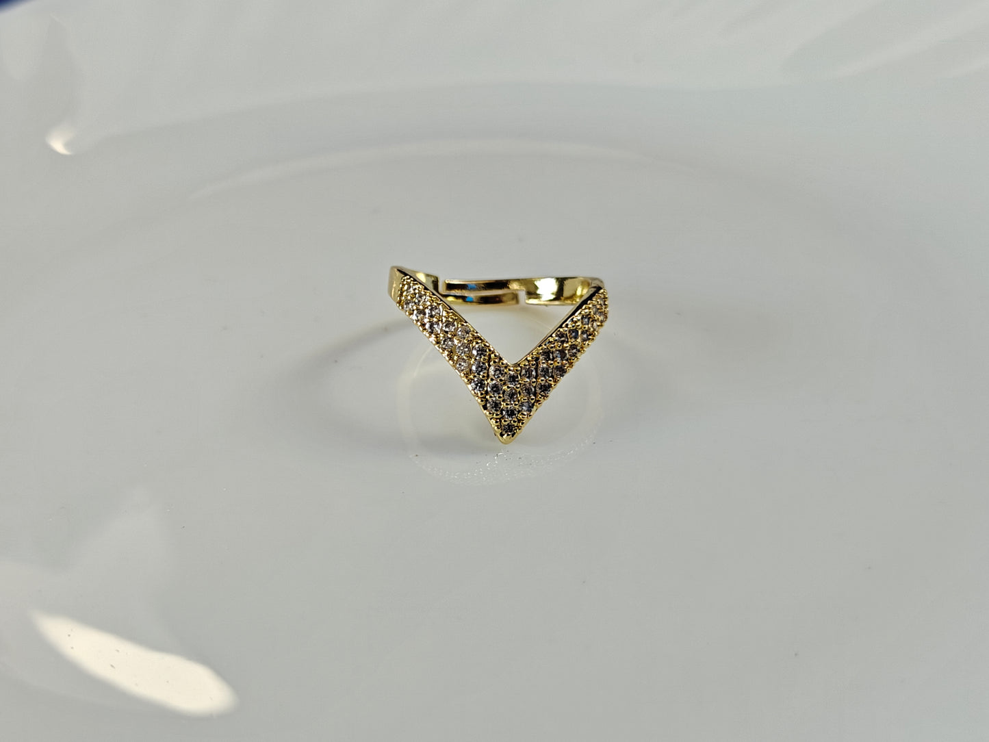 GOLD ADJUSTABLE RING ..