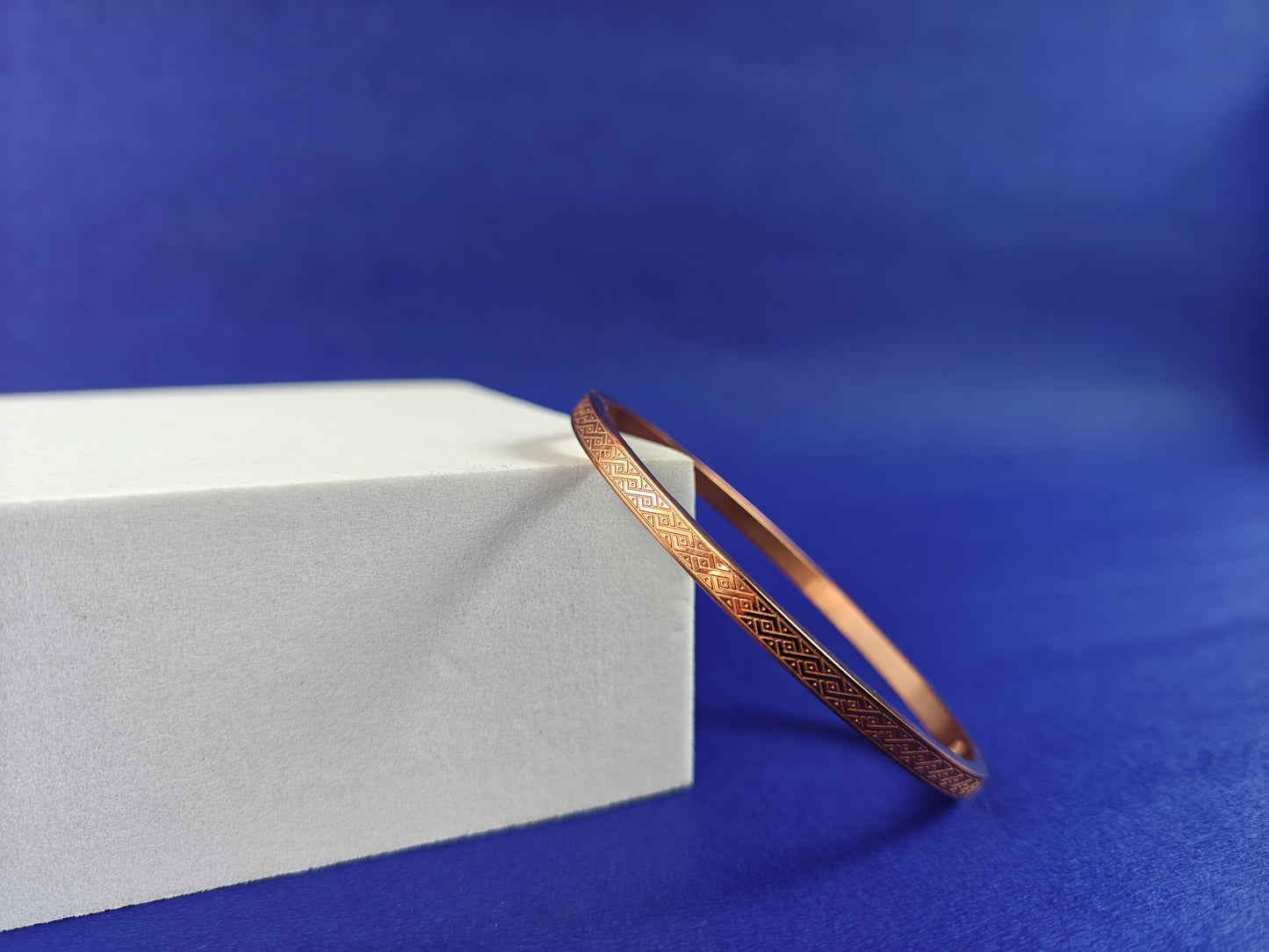 ADULT MINIMAL ROSEGOLD BRACELET y