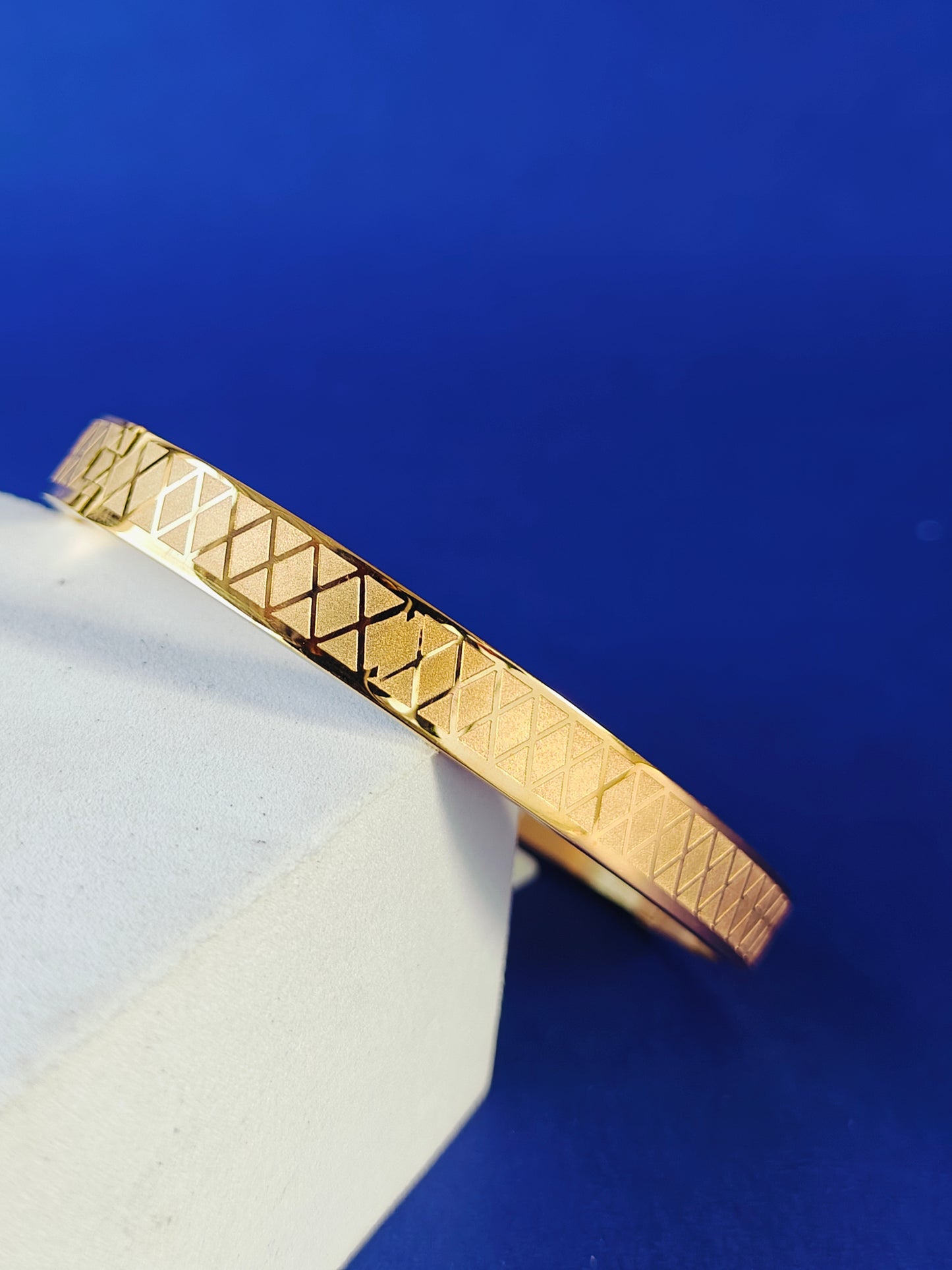 UNISEX KADA GOLD BRACELETS