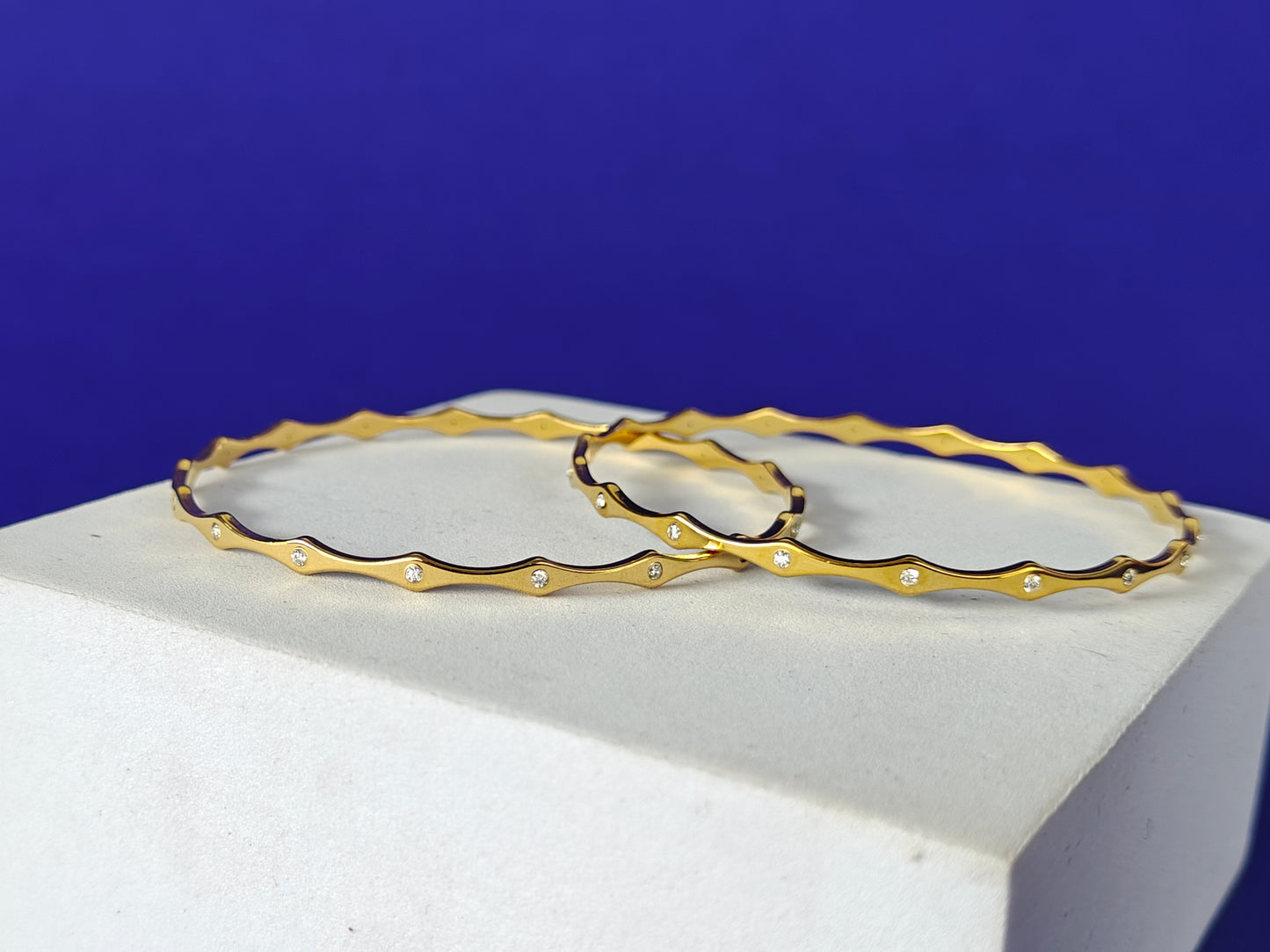 18K PLATED GOLD BANGLE PAIR
