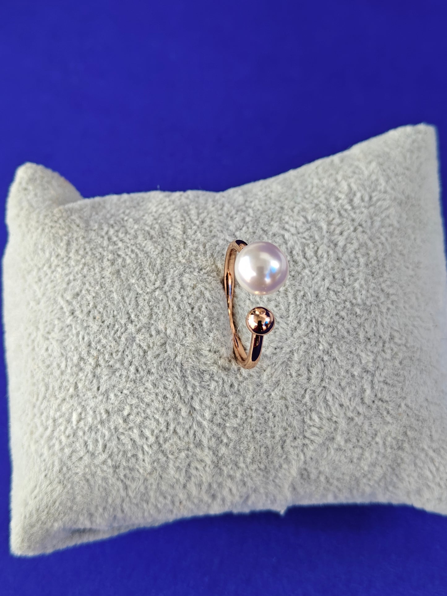 ROSEGOLD RING ..