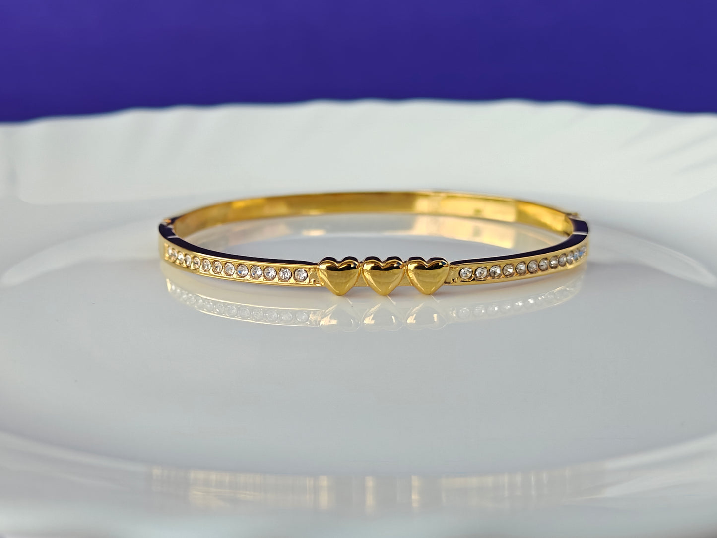 GOLD BRACELET