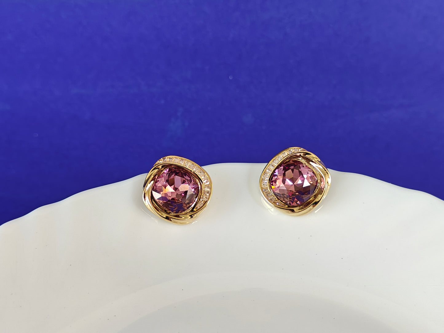 GOLD EARRING Y19