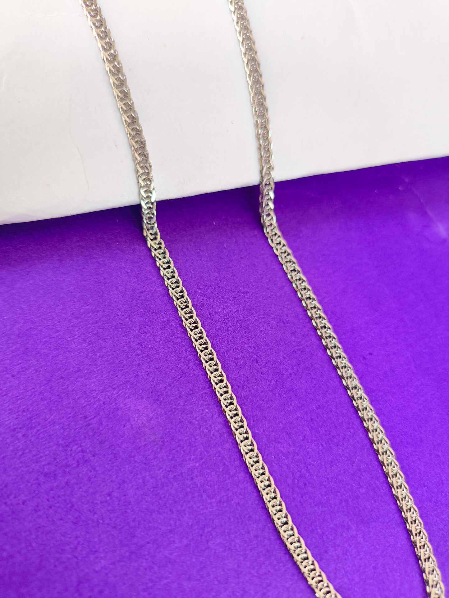 UNISEX SILVER CHAIN A U