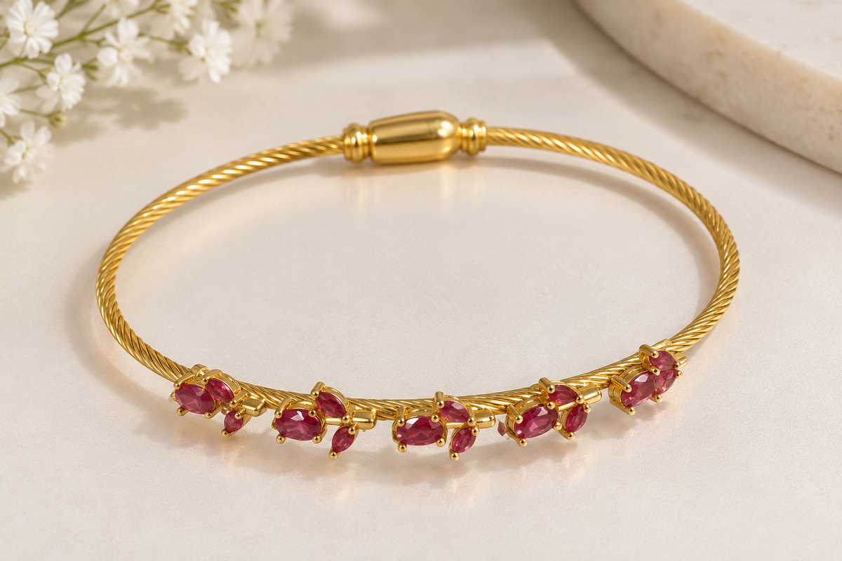 GOLD BRACELET