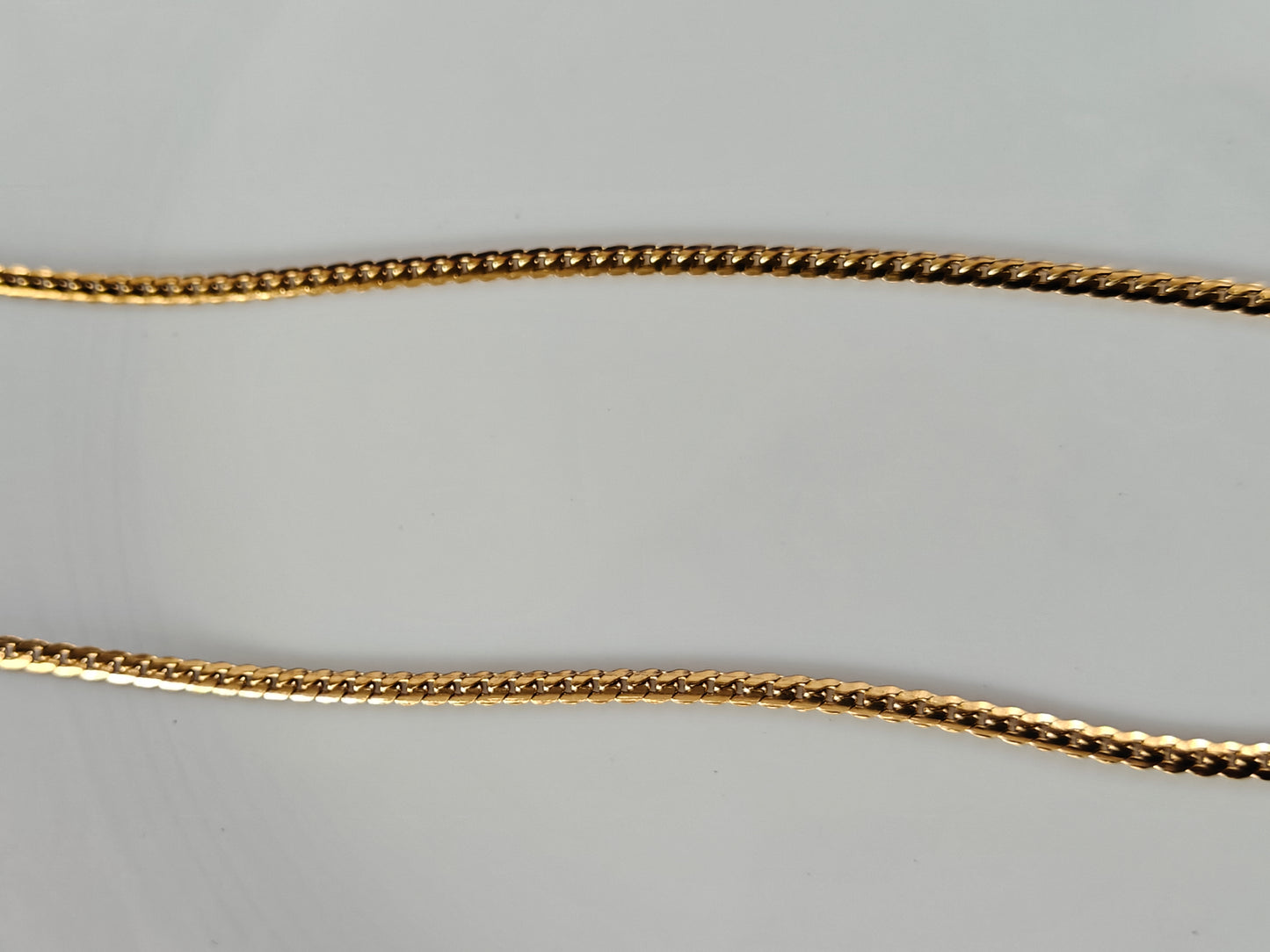 UNISEX GOLD CHAIN