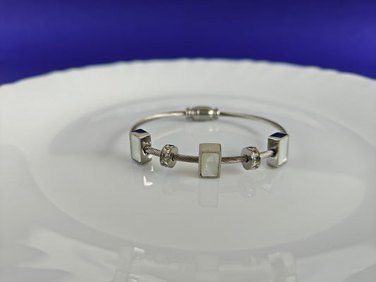 KIDS  SILVER  BRACELET X