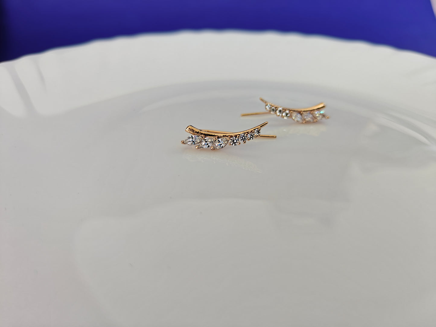 GOLD EAR CUFF
