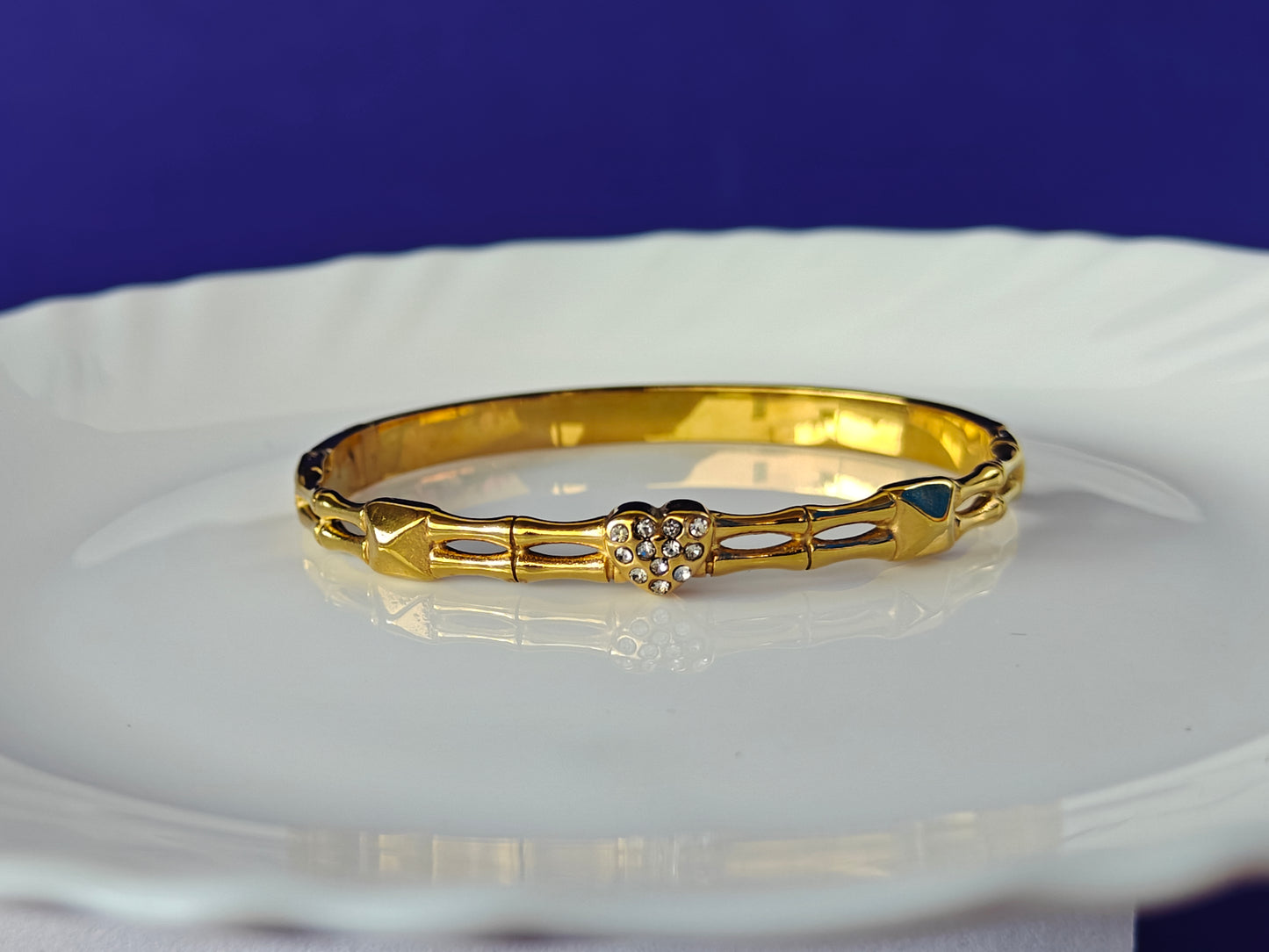 GOLD BRACELET