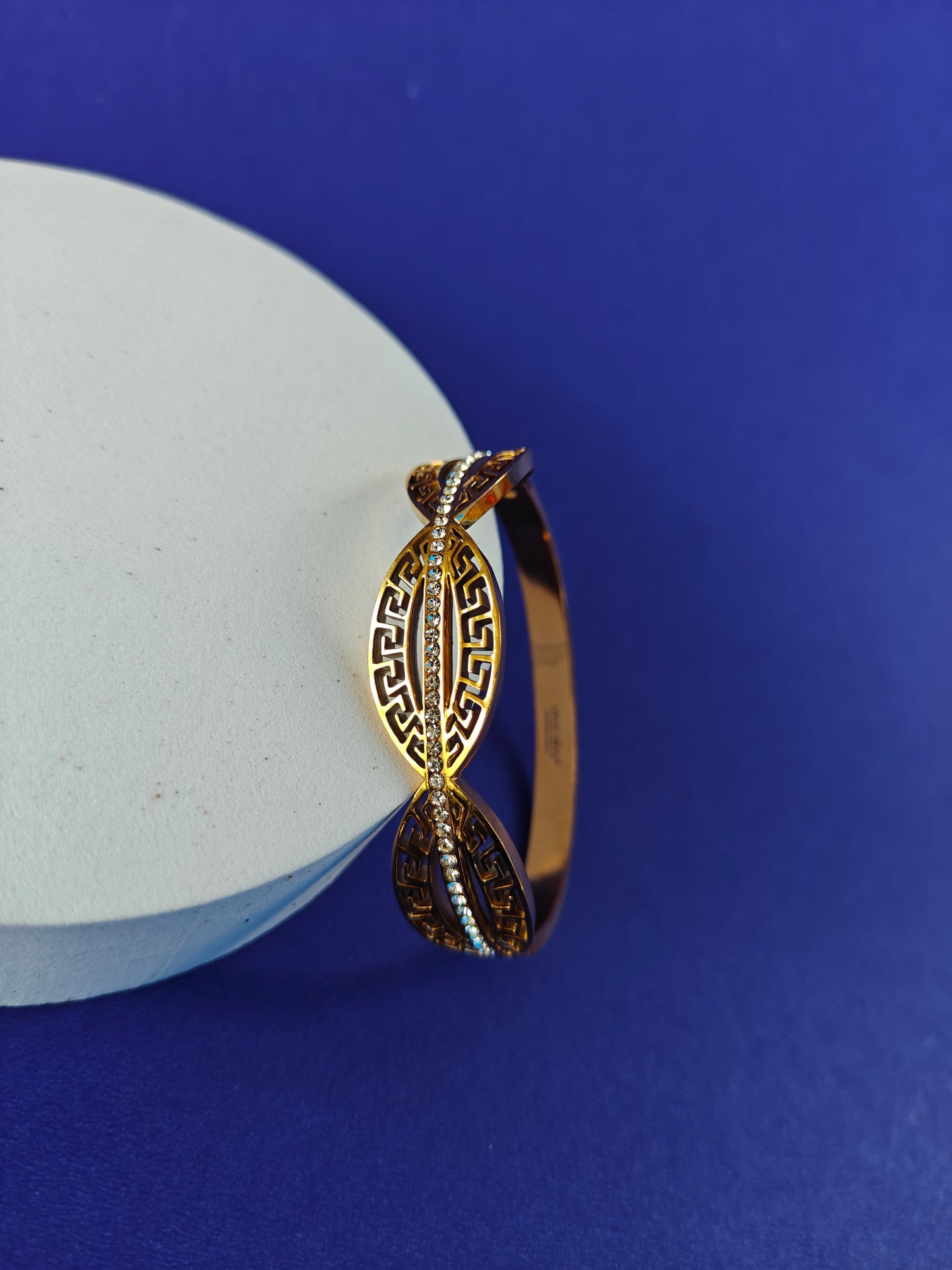 KIDS GOLD BRACELET ..