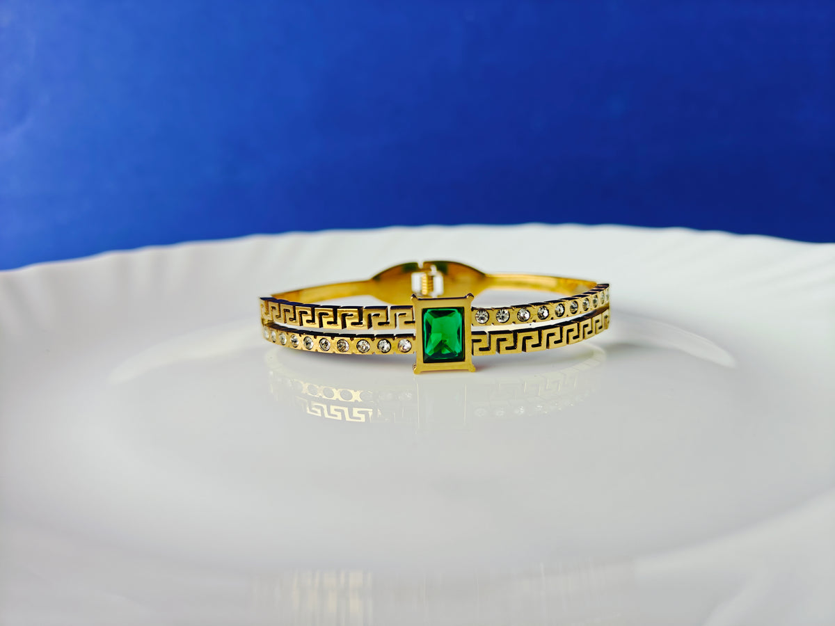 GOLD BRACELET