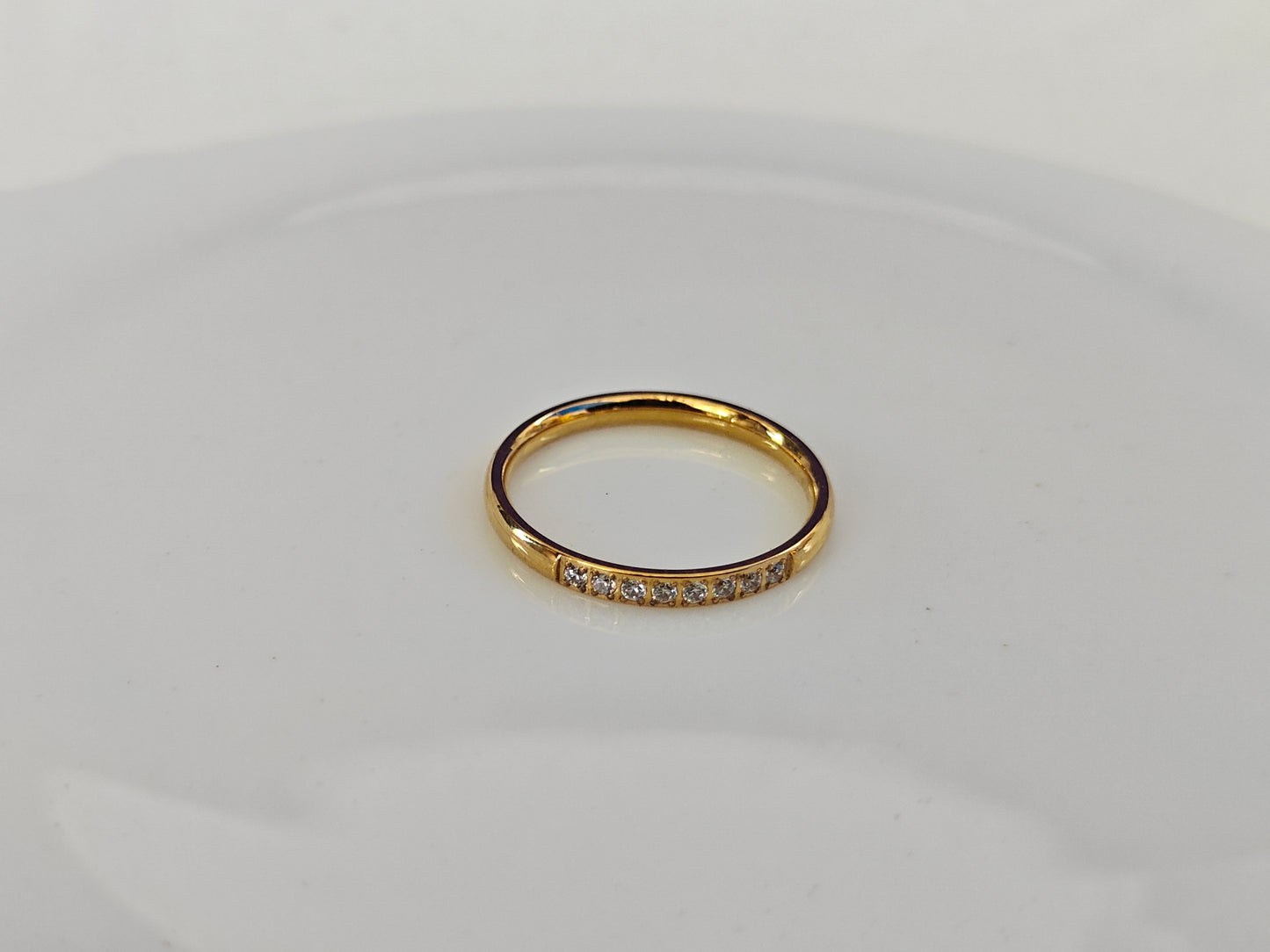 GOLD RING .