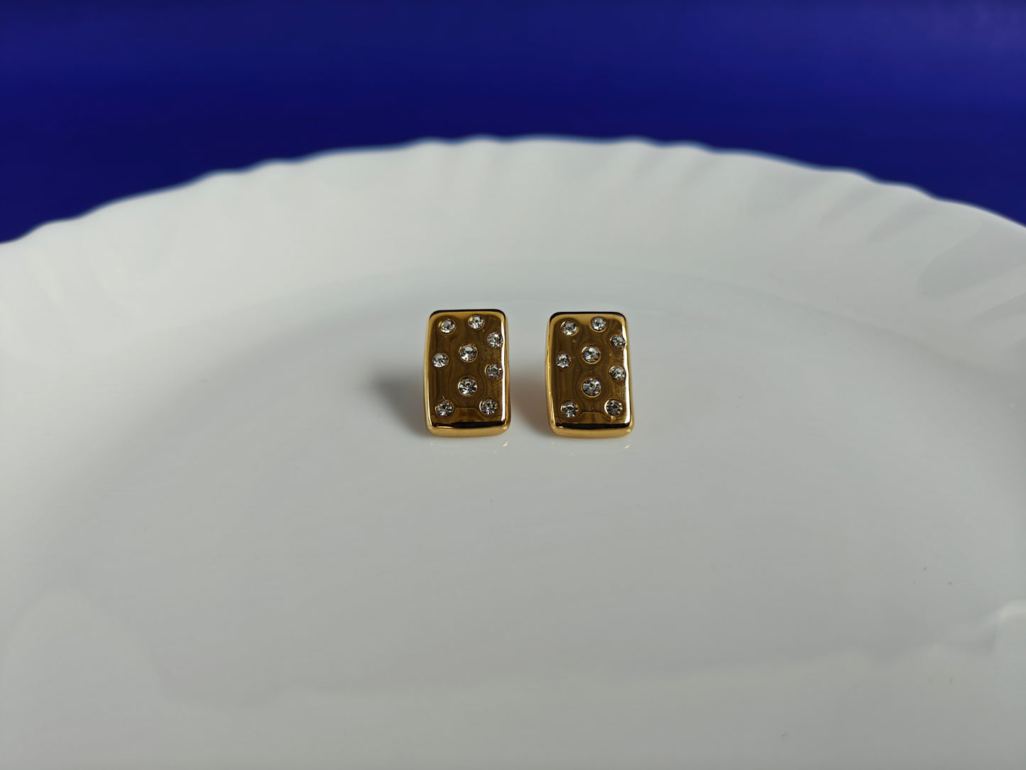 GOLD EARRING 7Y T7 X