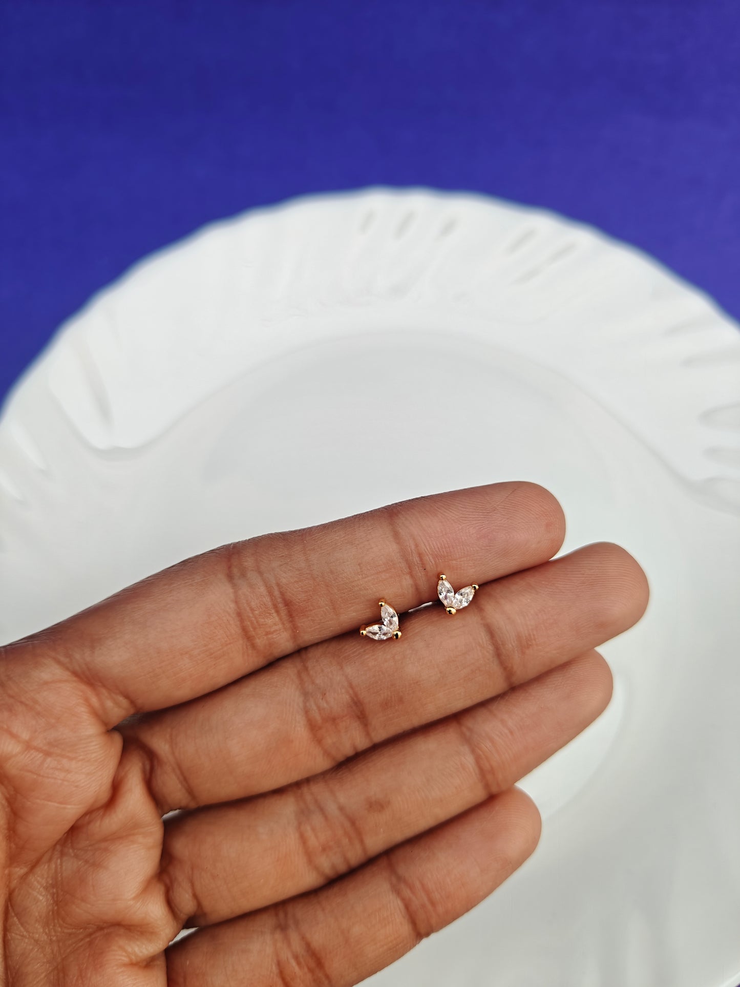 SCREW TYPE EARRINGS ANTI TARNISH AS 3