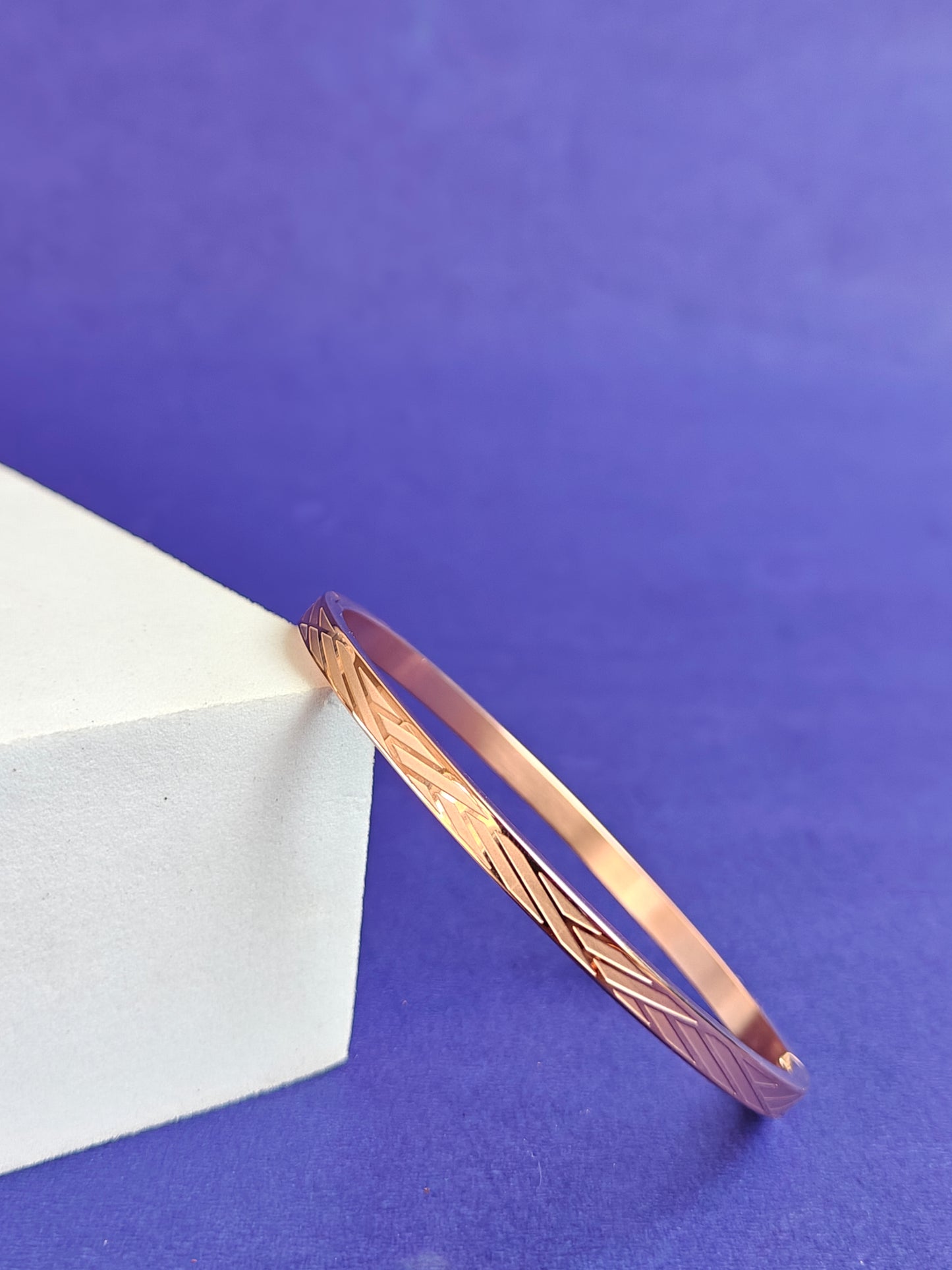 ADULT ROSE GOLD BRACELET.