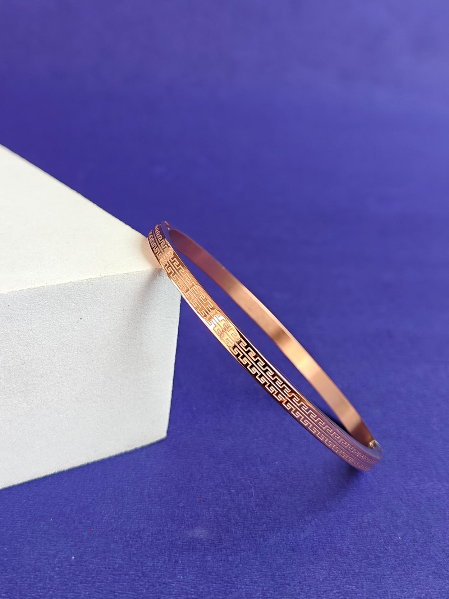 ADULT ROSE GOLD BRACELET.