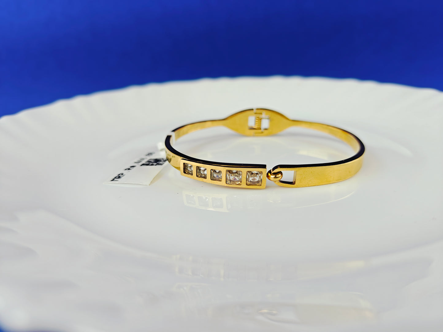GOLD BRACELET