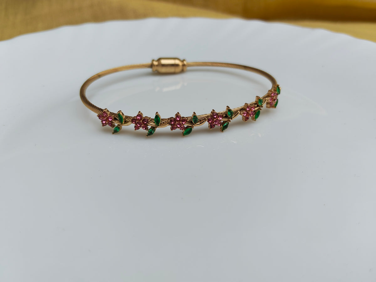 GOLD BRACELET