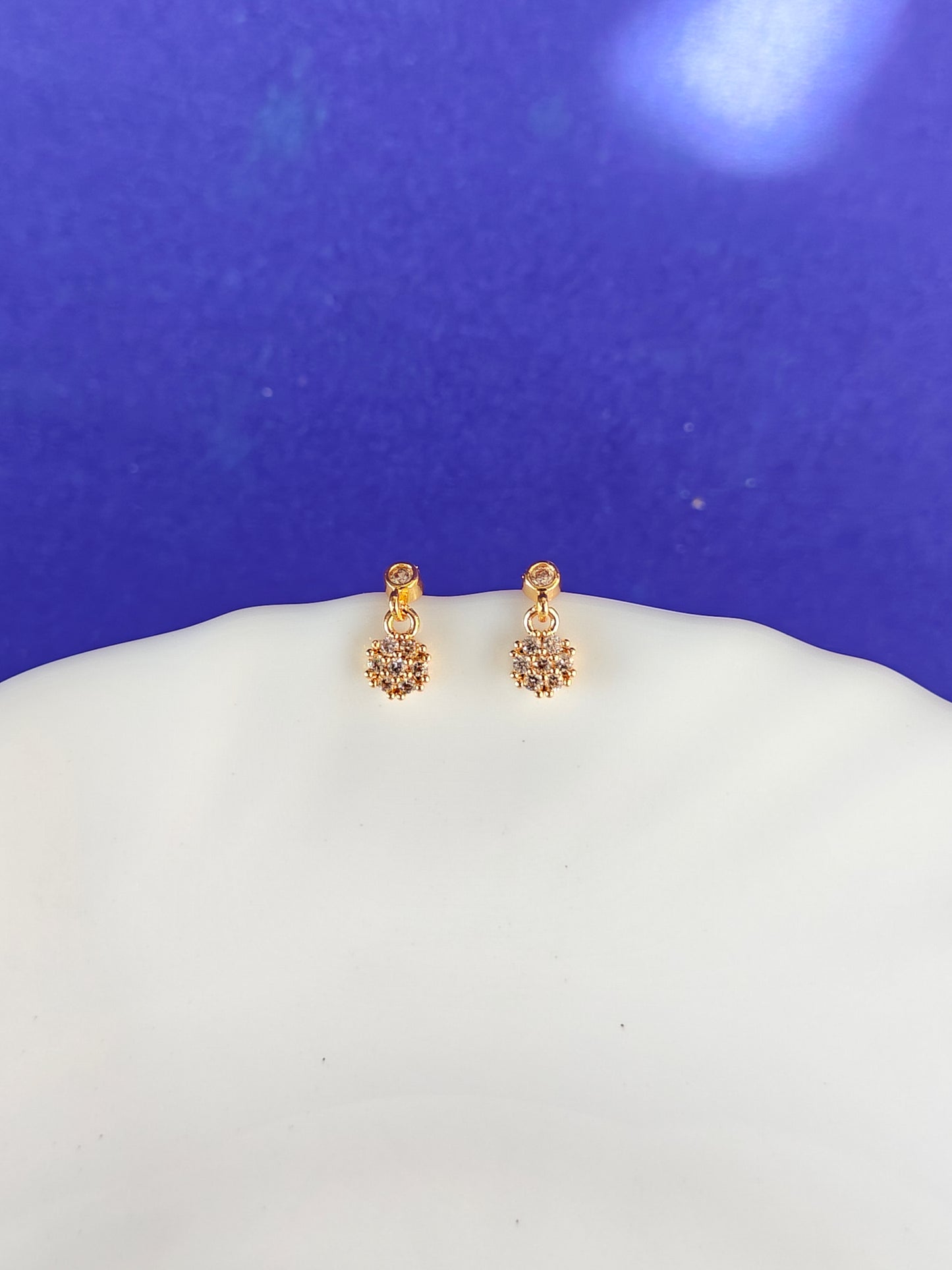 SCREW TYPE GOLD EARRINGS ANTI TARNISH
