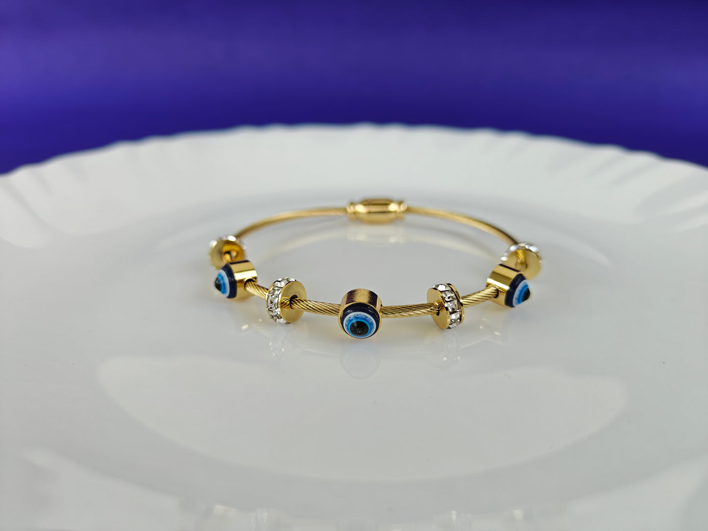 GOLD EVILEYE MAGNECTIC BRACELET X