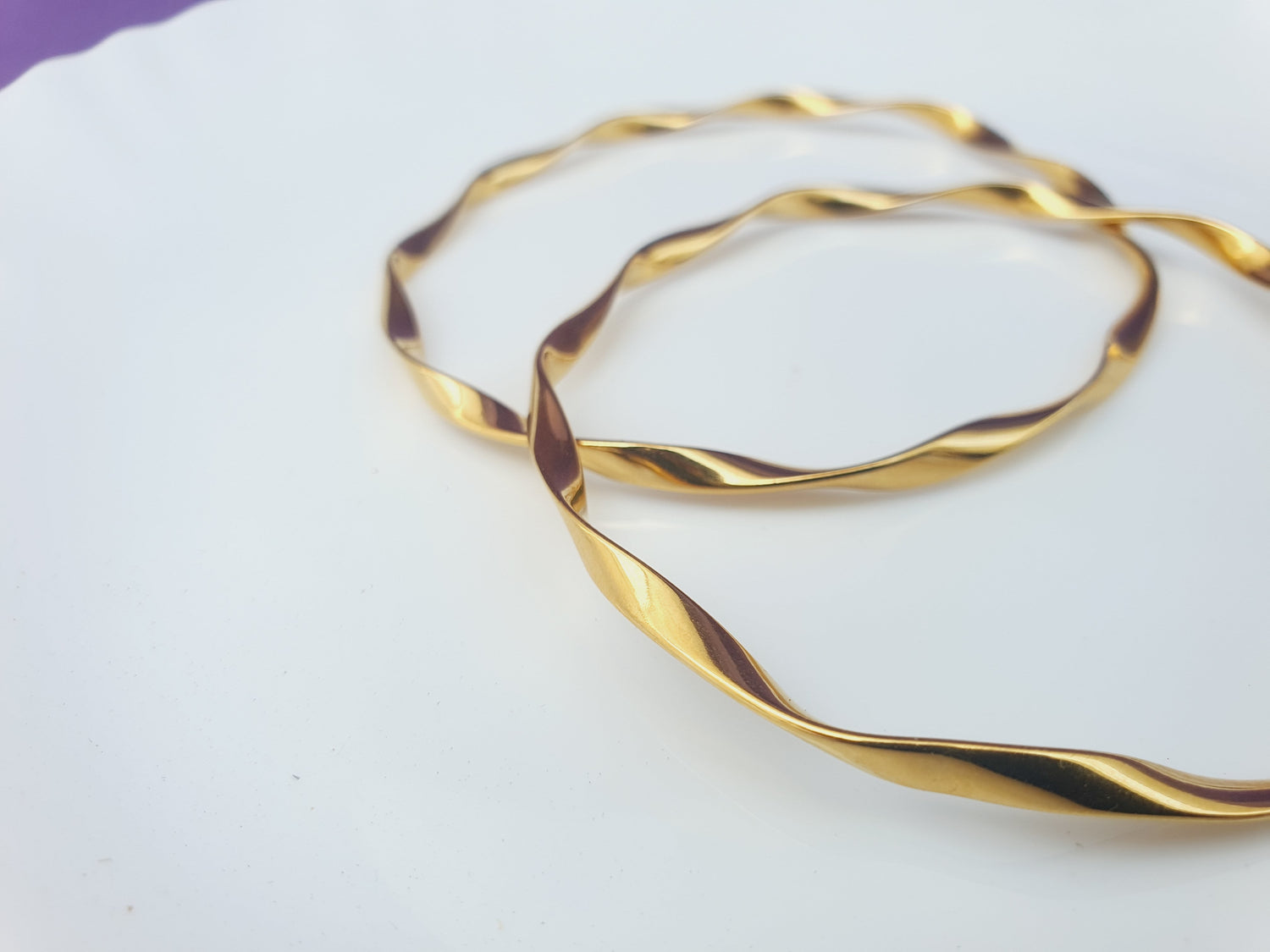 BANGLES