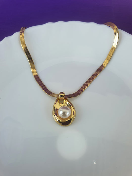 GOLD CHAIN AT S7 X