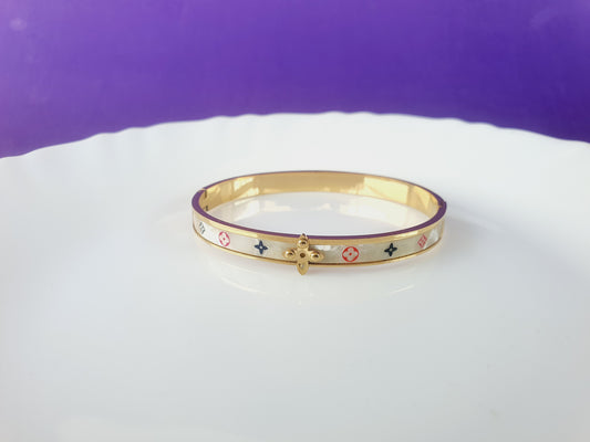 GOLD BRACELET X