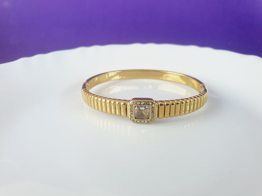 GOLD WHITE STONE BRACELET X