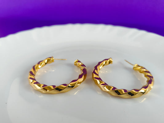 GOLD EARRING J G T1 X