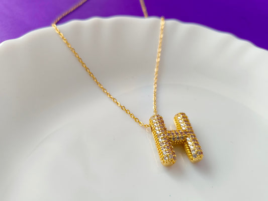 GOLD K LETTER CHAIN AH S6