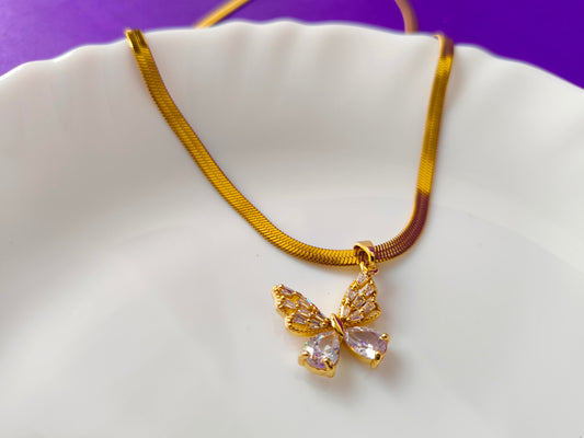 GOLD BUTTERFLY CHAIN AK S6