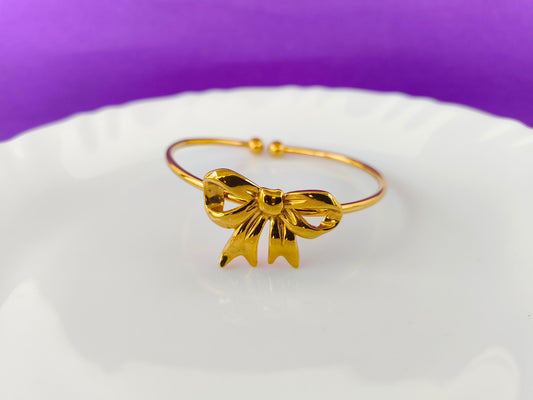 GOLD BOW CUFF
