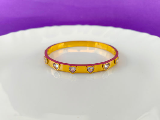 Gold Bracelet White Heart Stone X