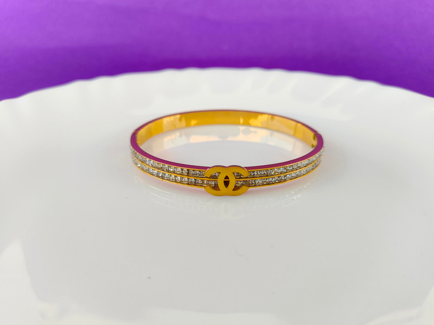 Gold CHANEL Bracelet X