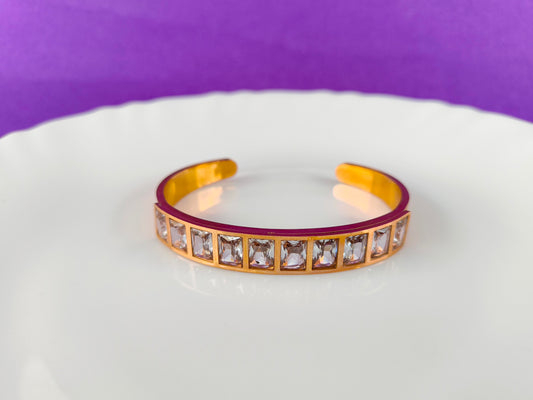 ROSEGOLD WHITE STONE CUFF X