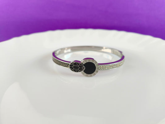 SILVER BLACK SNAKE BRACELET