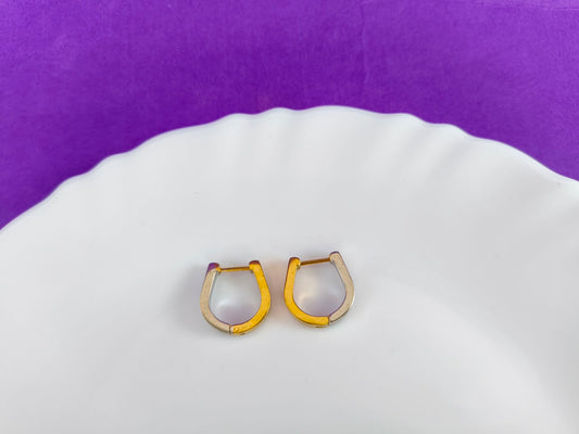 Gold Hoop Earring 6J G T6 X
