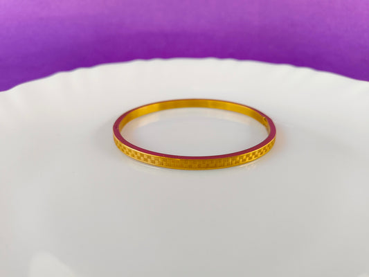 ADULT MINIMAL GOLD BRACELET X