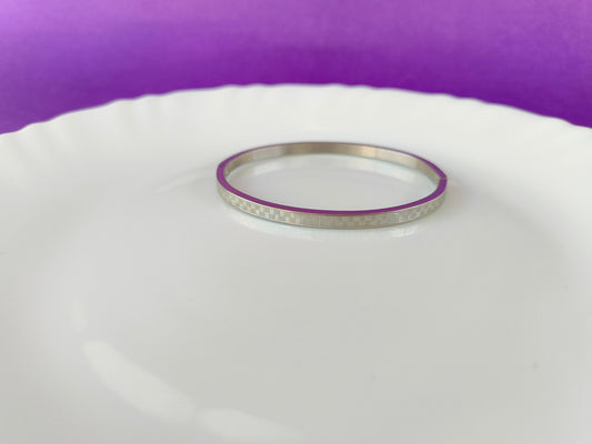ADULT MINIMAL SILVER BRACELET X