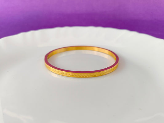 ADULT MINIMAL GOLD BRACELET X