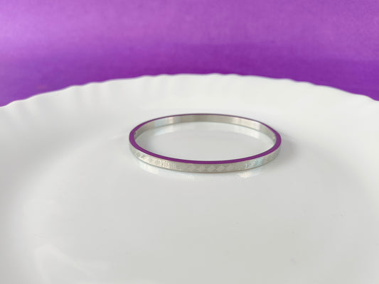 ADULT MINIMAL SILVER BRACELET X